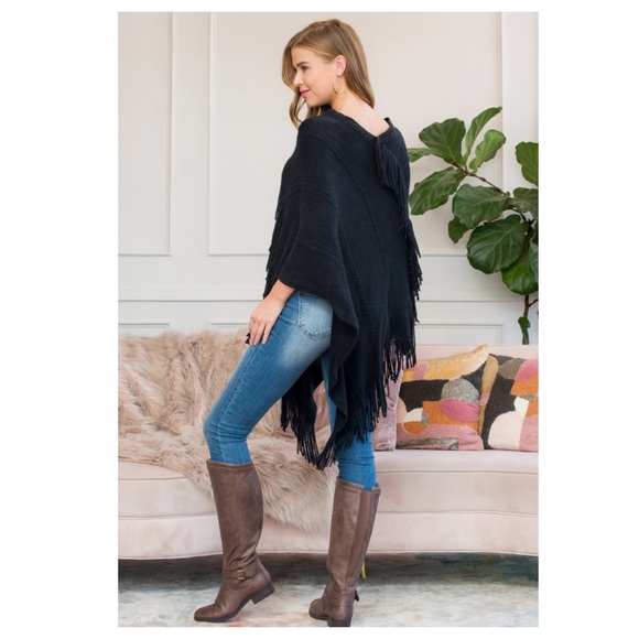❤️2 for $40❤️soft black poncho - Picture 8 of 9